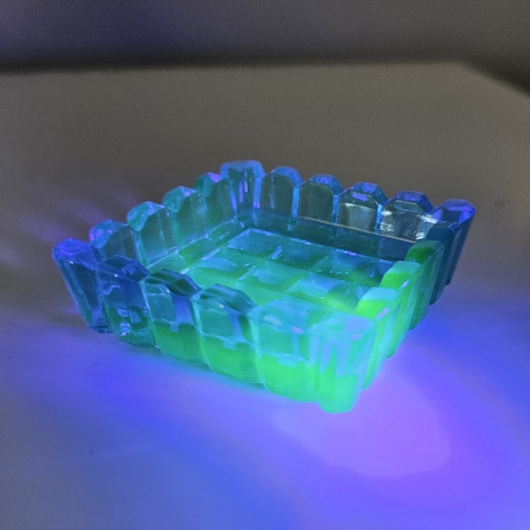 Cobalt Blue UV Reactive Salt Cellar - Picture 6 of 7